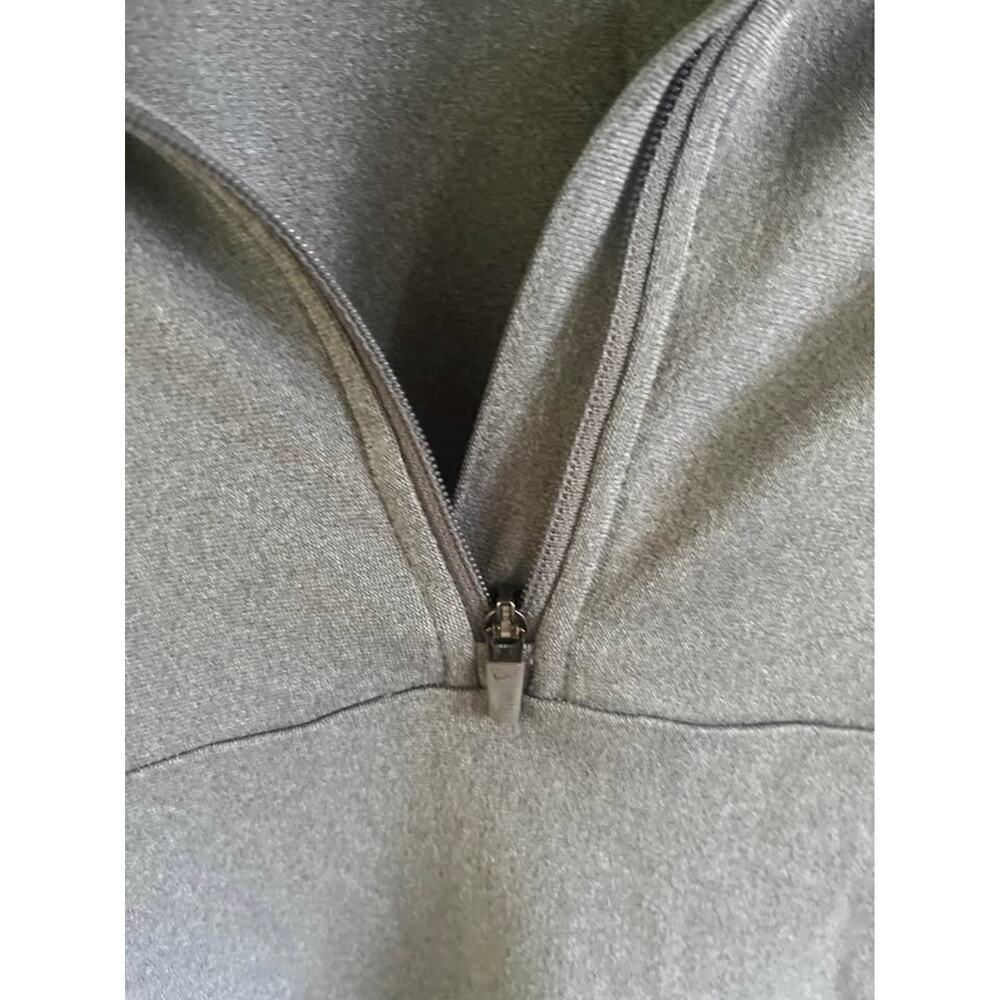Women’s Nike Dri-FIT 1/4 Zip Pullover Long Sleeves Thumbhole Gray Medium Running - Picture 3 of 8